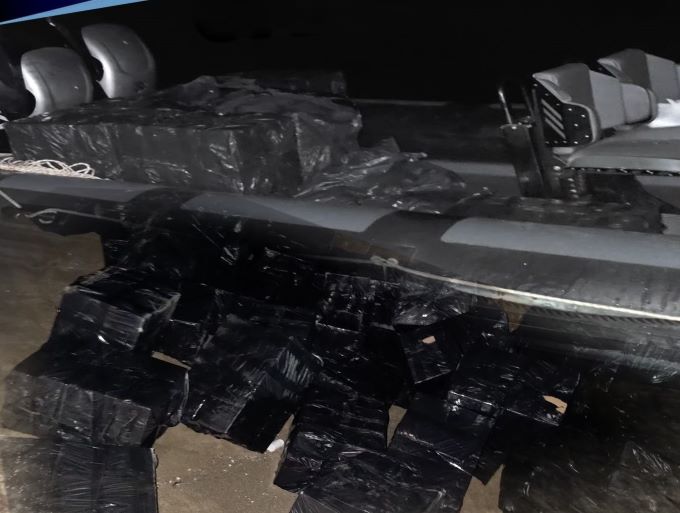 Sahiller sorma gir hanı: Balalan sahilinden sigara kaçakçılığı