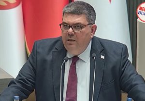 Borç, casino, seçim… Berova kürsüde sinirlendi