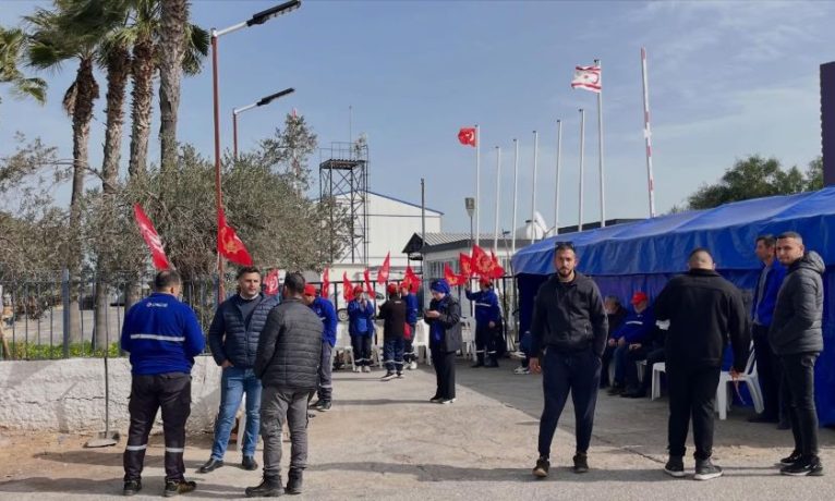 EKTAM grevi 11. gününde: Dev-İş’ten yapıcı diyalog çağrısı