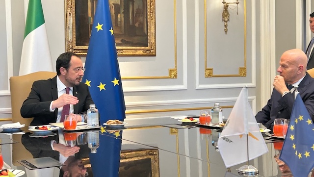 Hristodulidis Roma’da Eni CEO’su ile görüştü