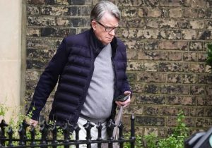 Epstein ile bağlantısı ortaya çıkan eski ABD Büyükelçisi Mandelson gözaltına alındı