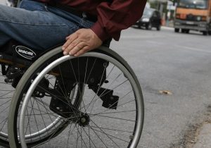 Engelli ve yaşlılara yönelik nefret söylemi suç sayılacak