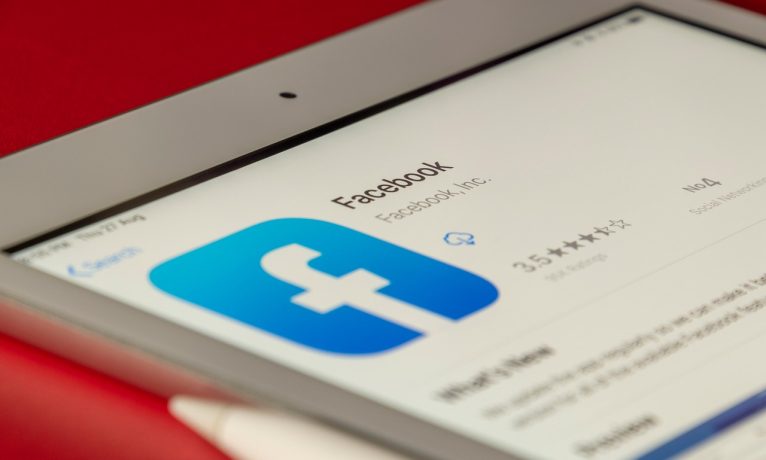 Facebook, ELAM’ın resmi sayfalarını kapattı