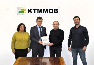 Kamu Hizmeti Komisyonu’nun 2025 Yılı Faaliyet Raporu KTMMOB’ye sunuldu