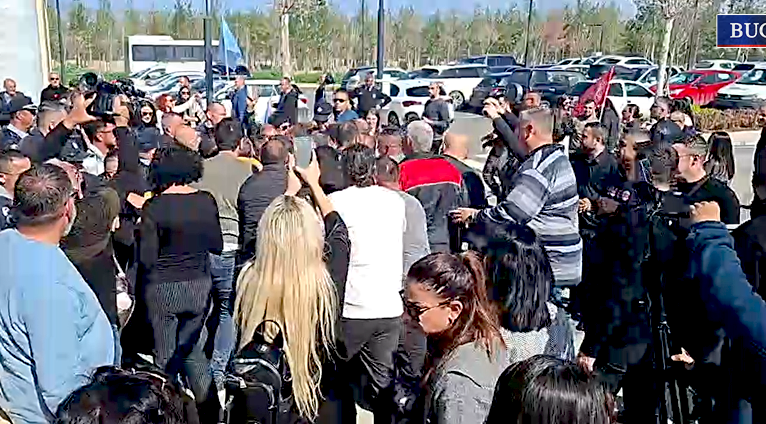 Meclis önünde arbede | Sendikalar içeri alınmıyor