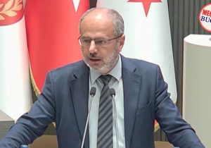 Özuslu: “Atatürk Stadı çöküyor, spor fonu işlemiyor”