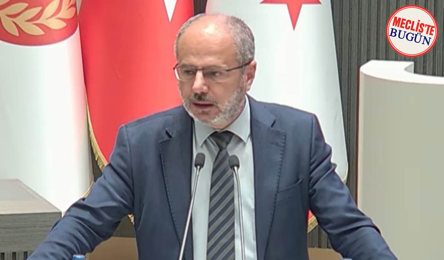 Özuslu: “Atatürk Stadı çöküyor, spor fonu işlemiyor”