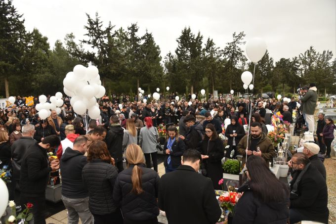 Zaman geçti, acı kaldı: Şampiyon Melekler 3. yılında beyaz balonlarla anıldı