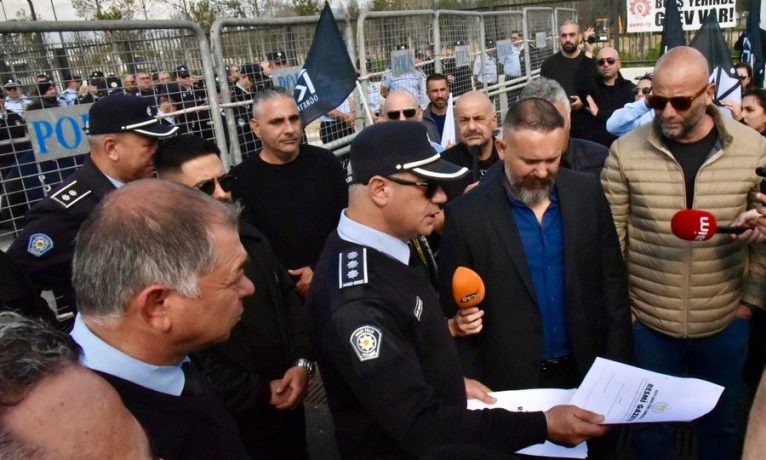 “Faşizan karar!” | Sendikalar grev yasağına rest çekti