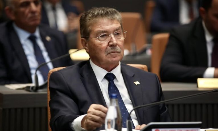 Üstel, hükümetin icraatlarını savundu; erken seçime karşı çıktı