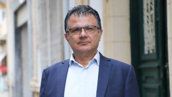 Asım Akansoy: “Yargı referandumu Üstel’in manevrası; Öztürkler görevden çekilmeli; erken seçim kaçınılmaz”