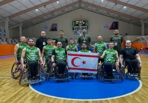 Avrupa yolculuğu öncesi son sınav: Vakıflar parkede taraftar desteği bekliyor