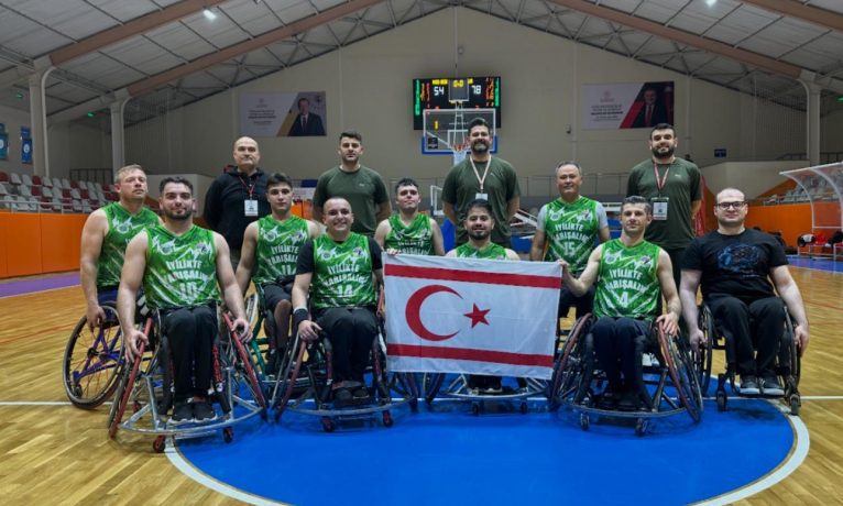 Avrupa yolculuğu öncesi son sınav: Vakıflar parkede taraftar desteği bekliyor