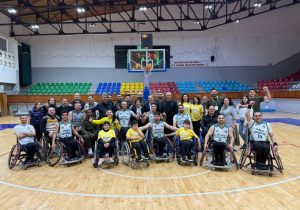 Vakıflar’dan net galibiyet: Sahada disiplin, tribünde birlik