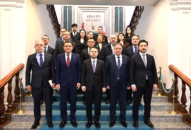 Ankara ağzındaki baklayı çıkardı