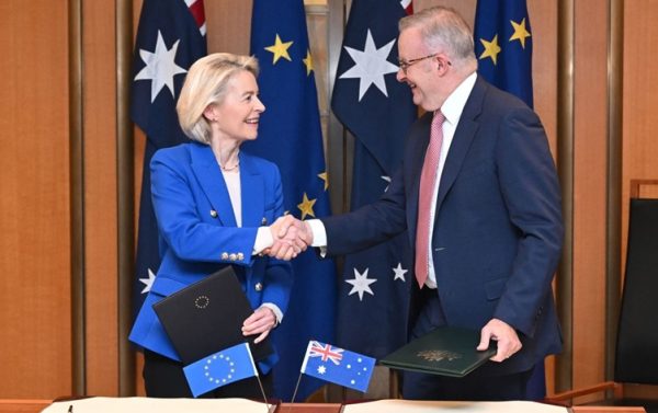 AB ile Avustralya arasında tarihi serbest ticaret anlaşması imzalandı
