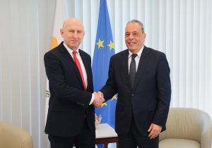 İngiltere Savunma Bakanı Kıbrıs’ta