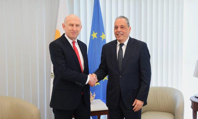 İngiltere Savunma Bakanı Kıbrıs’ta