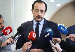 Hristodulidis: “Vatandaşların endişesi haklı; İngiliz üsleri konusunda hiçbir ihtimali dışlamıyorum“