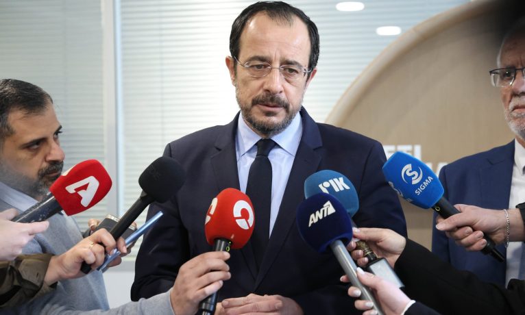 Hristodulidis: “Vatandaşların endişesi haklı; İngiliz üsleri konusunda hiçbir ihtimali dışlamıyorum“