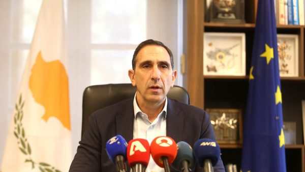 İçişleri Bakanı Ioannou: “Sığınaklar artık her 6 ayda bir denetlenecek“