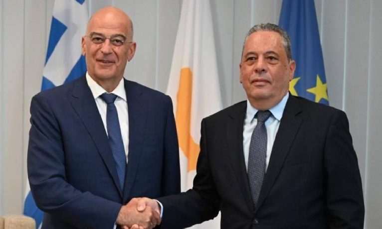 Dendias-Palmas görüşmesi I Kıbrıs’taki Yunan askeri varlığı masada