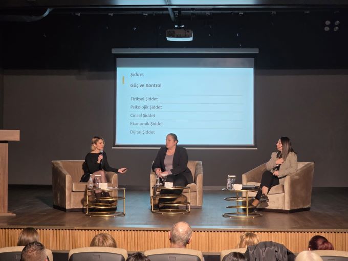 Dijital alanda kadına yönelik şiddet masaya yatırıldı