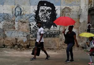 Küba’dan ABD’ye mesaj: “Askeri saldırıya hazırız”