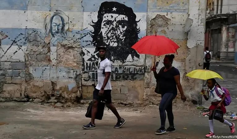 Küba’dan ABD’ye mesaj: “Askeri saldırıya hazırız”