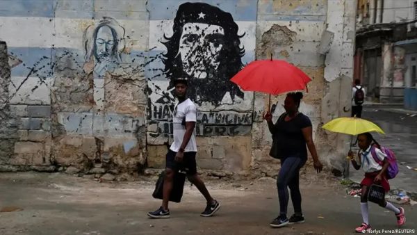 Küba’dan ABD’ye mesaj: “Askeri saldırıya hazırız”