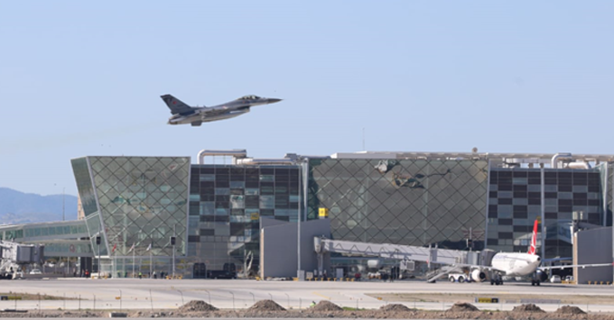 Türkiye’den Kıbrıs’a 6 F-16 ve hava savunma sistemleri