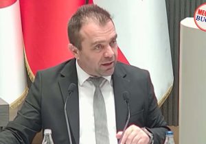 Şahiner: “Maliye batmış durumda, hükümet krizi fırsata çevirmeye çalışıyor”