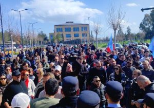 Grev günü | Kuzeyde kesinti, güneyde 200 milyon Euro destek