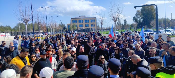 Grev günü | Kuzeyde kesinti, güneyde 200 milyon Euro destek