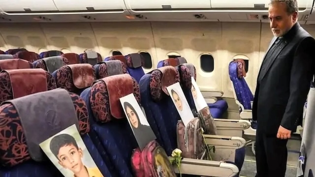 İran heyetinden ABD’ye çarpıcı mesaj: Minab’da ölen çocuklar İran uçağında