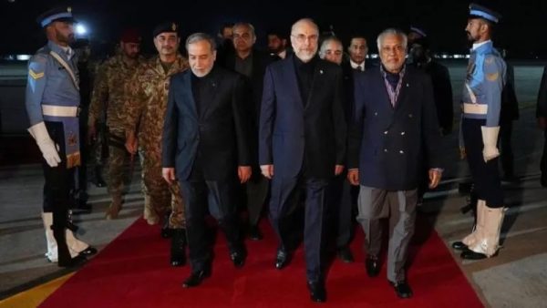 Güven yok, masa var: ABD-İran İslamabad’da