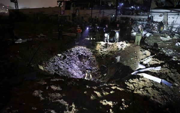 Demir Kubbe aşıldı: İran füzesi İsrail’in kalbini vurdu