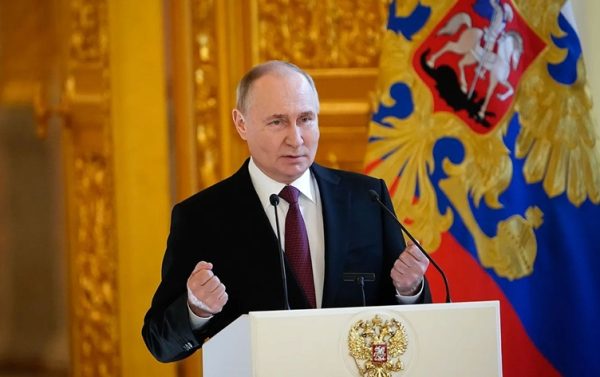 Putin, Ukrayna’da ateşkes ilan etti