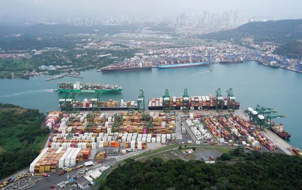 Hürmüz krizi Panama’yı vurdu: Kanaldan geçiş 4 milyon dolara dayandı