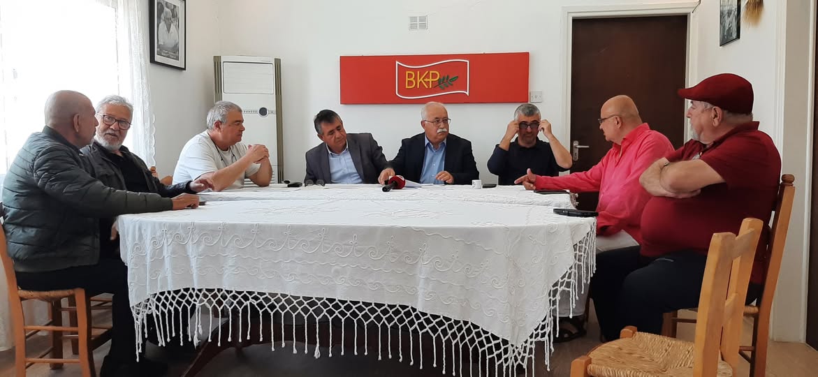 “Garantörler gitsin, AB temsilci atasın”