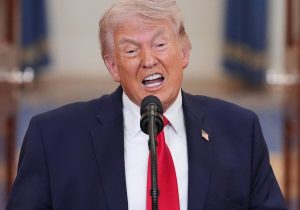 Trump: “İran’la görüşmeler sürüyor ama artık telefonla”