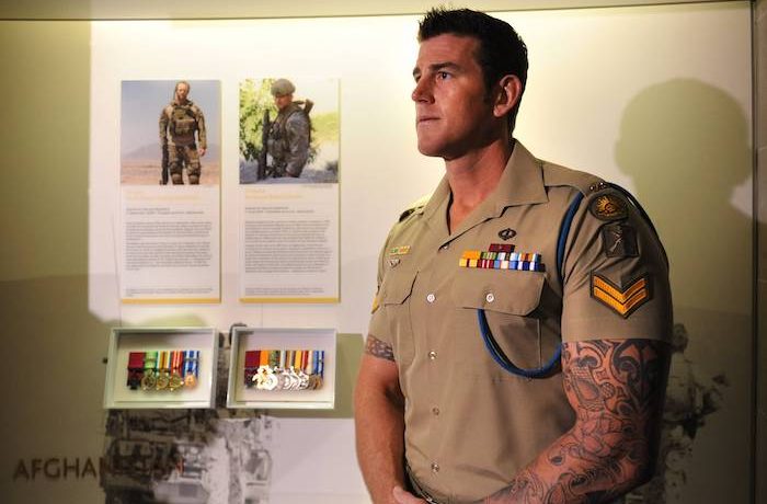 Avustralya’nın “kahraman askeri” savaş suçlarından tutuklandı