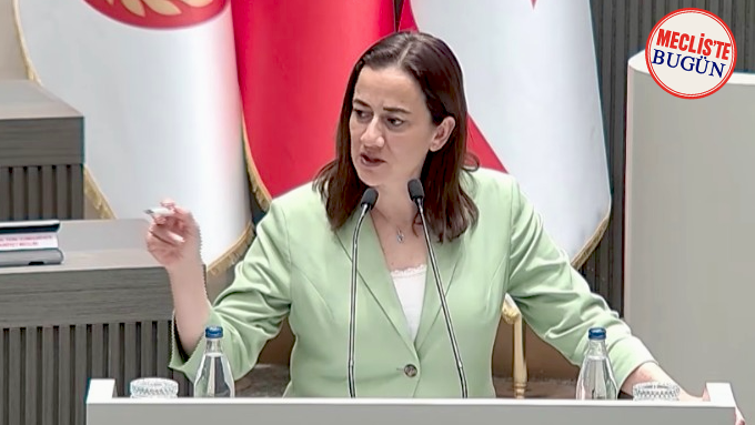 Derya’dan dijital faşizm uyarısı: “Gençleri algoritmaların ve nefret ağlarının insafına bırakamayız”