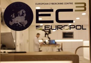 Gazeteci Drousiotis’in “Santi” dosyası Europol’e gidiyor