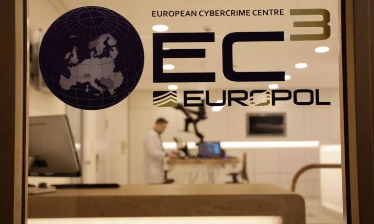 Gazeteci Drousiotis’in “Santi” dosyası Europol’e gidiyor