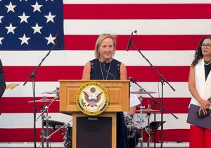 ABD’nin Lefkoşa Büyükelçisi Julie Davis istifa etti