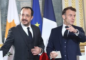 Fransa, “insani amaçlı” anlaşmayla Kıbrıs’ta güç bulunduracak