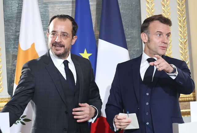 Fransa, “insani amaçlı” anlaşmayla Kıbrıs’ta güç bulunduracak