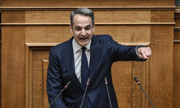 Yunanistan’da yolsuzluk skandalı: Başbakan partisindeki 11 vekilin dokunulmazlığını kaldırıyor