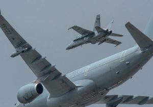 Akrotiri’den havalanan İngiliz jetleri sahada I Gökyüzünde dev yakıt istasyonu